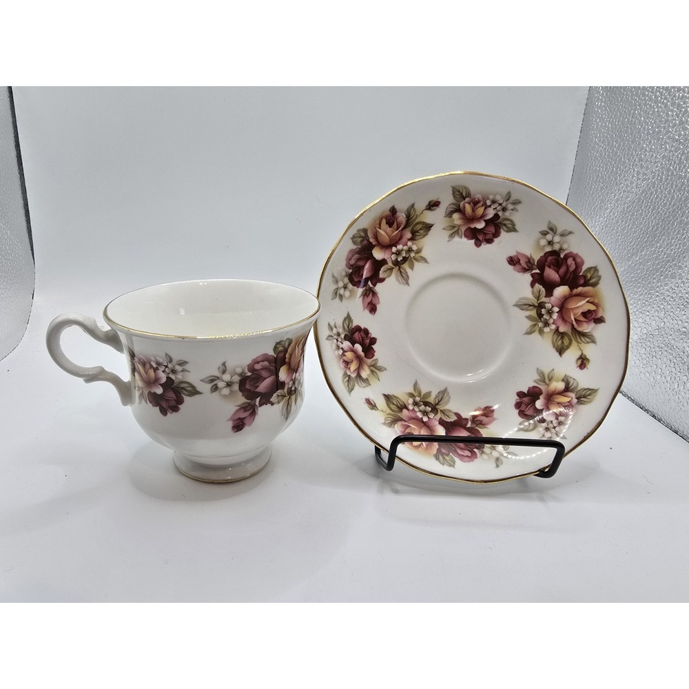 Queen Anne Tea Cup Saucer Set Bone China Floral England Roses Vintage 6 oz